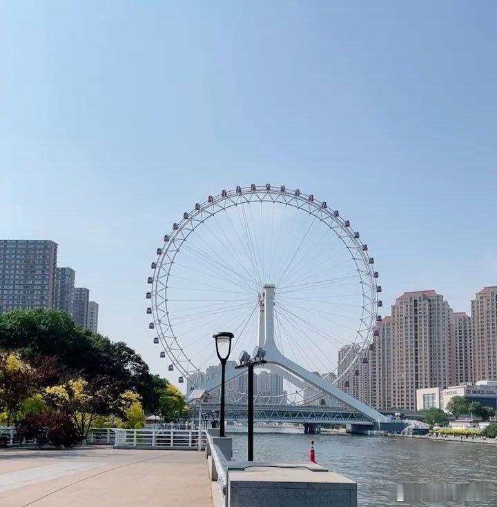心里话         看开不是逃避，而是放下；看透不是冷漠，而是明了；看淡不是