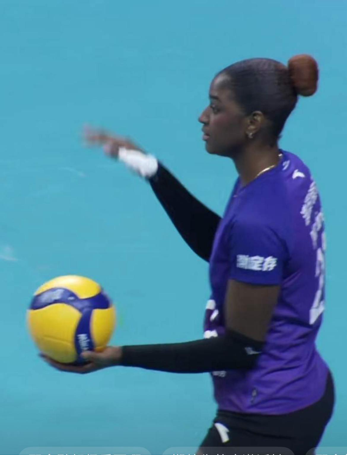 女排联赛季后赛最后一轮，已经出线的上海、江苏、天津、山东女排均派出替补队员上场，