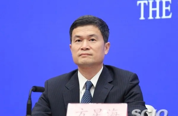 方某海被查后，第一交易日就开门红了，看来抓人还是很有效果的嘛，接下来希望反腐能继