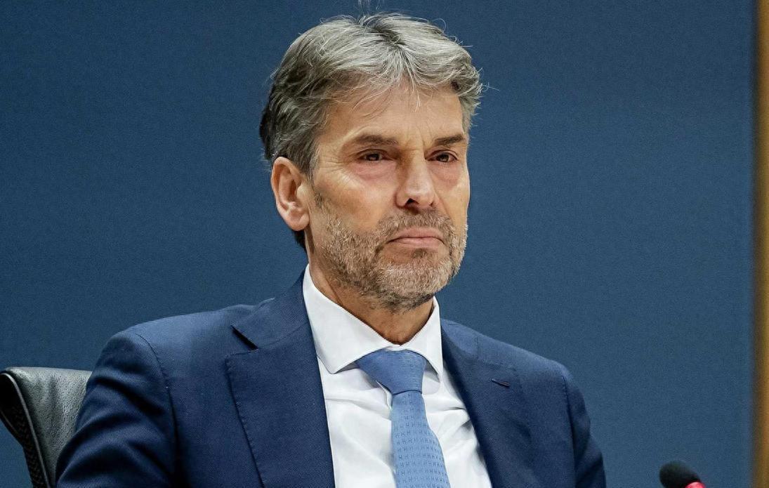 荷兰首相发声也不管用！为了安世公司，中国用新招：不怕把事闹大
近日，荷兰高层频频