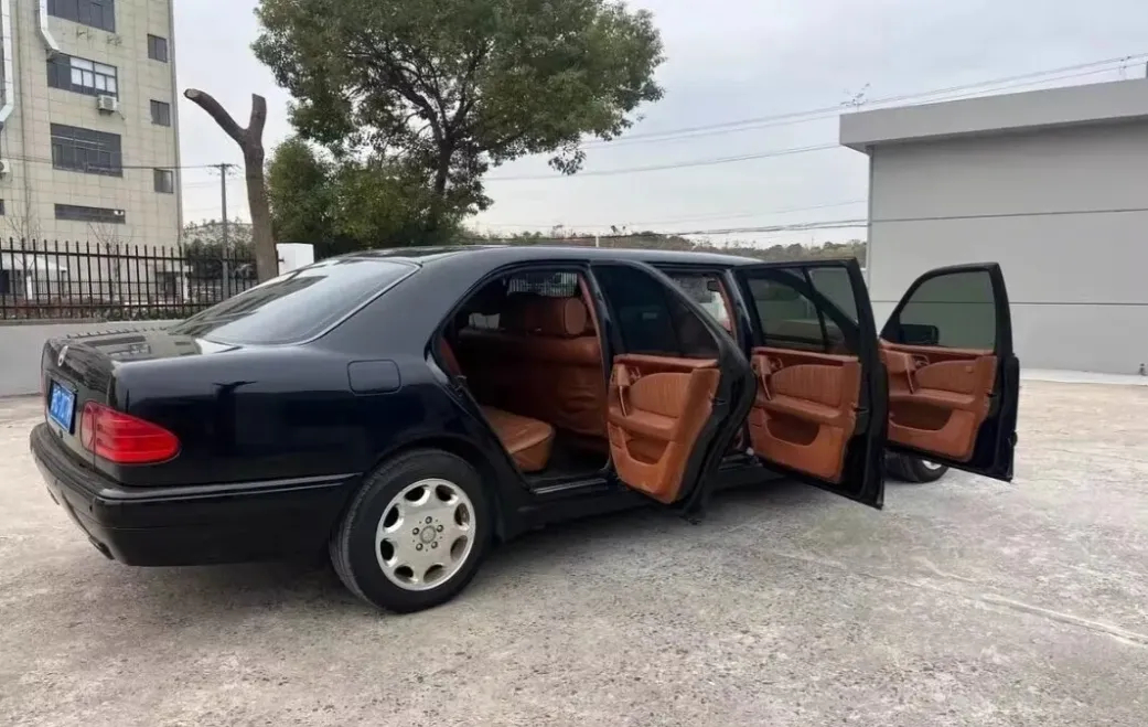 像这种车，40年前就有因为不实用，所以后来不生产了，有意思的是，网络上还有很多人
