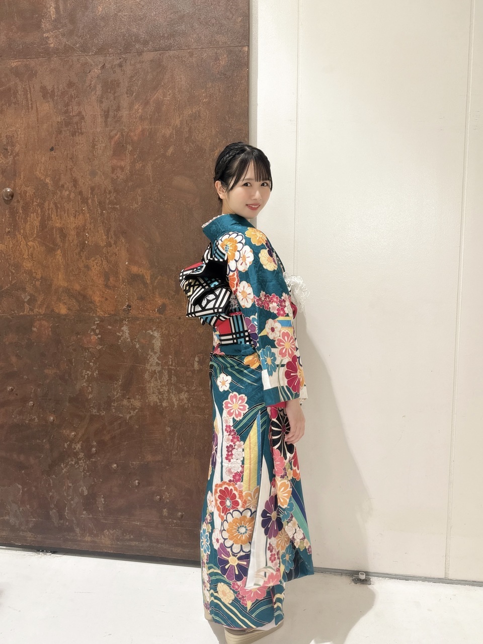 ひなの「年明け前、2025年最後に「キュン」2026年最初に「青春の馬」を披露さ