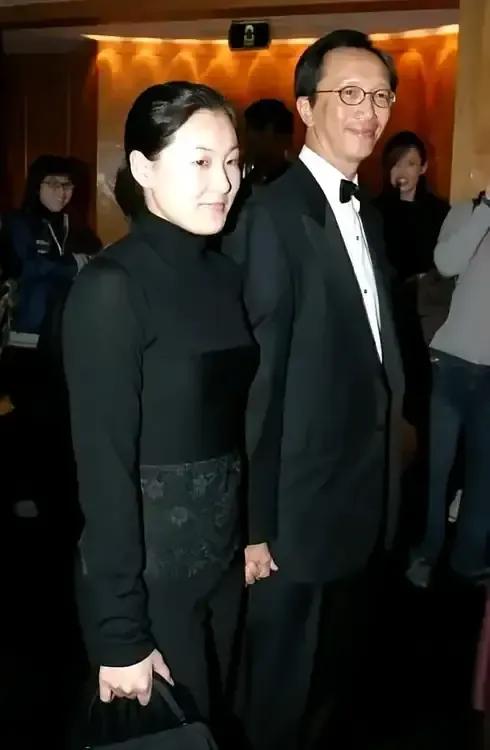 别问为什么他俩能成为一对，他喜欢她，她也喜欢他，就这么简单[捂脸]