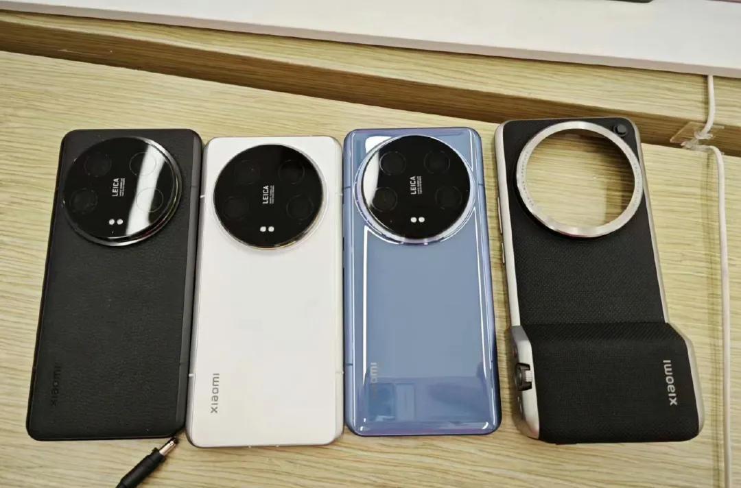 还是没忍住去线下看了
小米14Ultra
说几点和别人不同的看法，也别觉得难听都