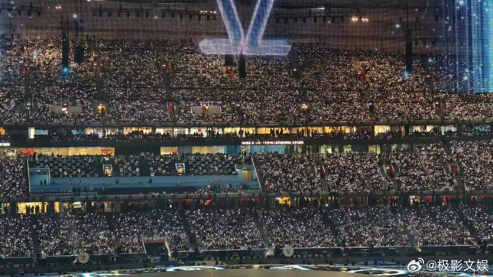 张杰鸟巢演唱会的上座率张杰鸟巢第二天上座率张杰鸟巢演唱会的上座率，厉害，牛 