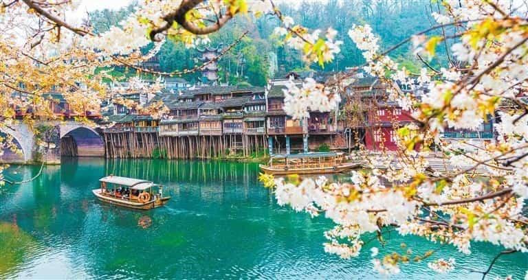 读《近思录》之3.50

　伊川答张闳中书曰：《易传》未传，自量精力未衰，尚觊有