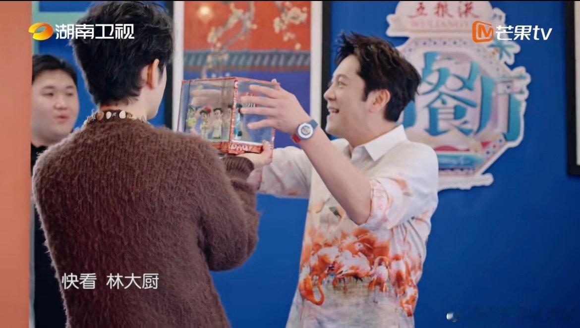 中餐厅版非遗泥塑太可爱了中餐厅合伙人全员分享菜谱 蔡国庆带的非遗泥塑礼物太绝了！