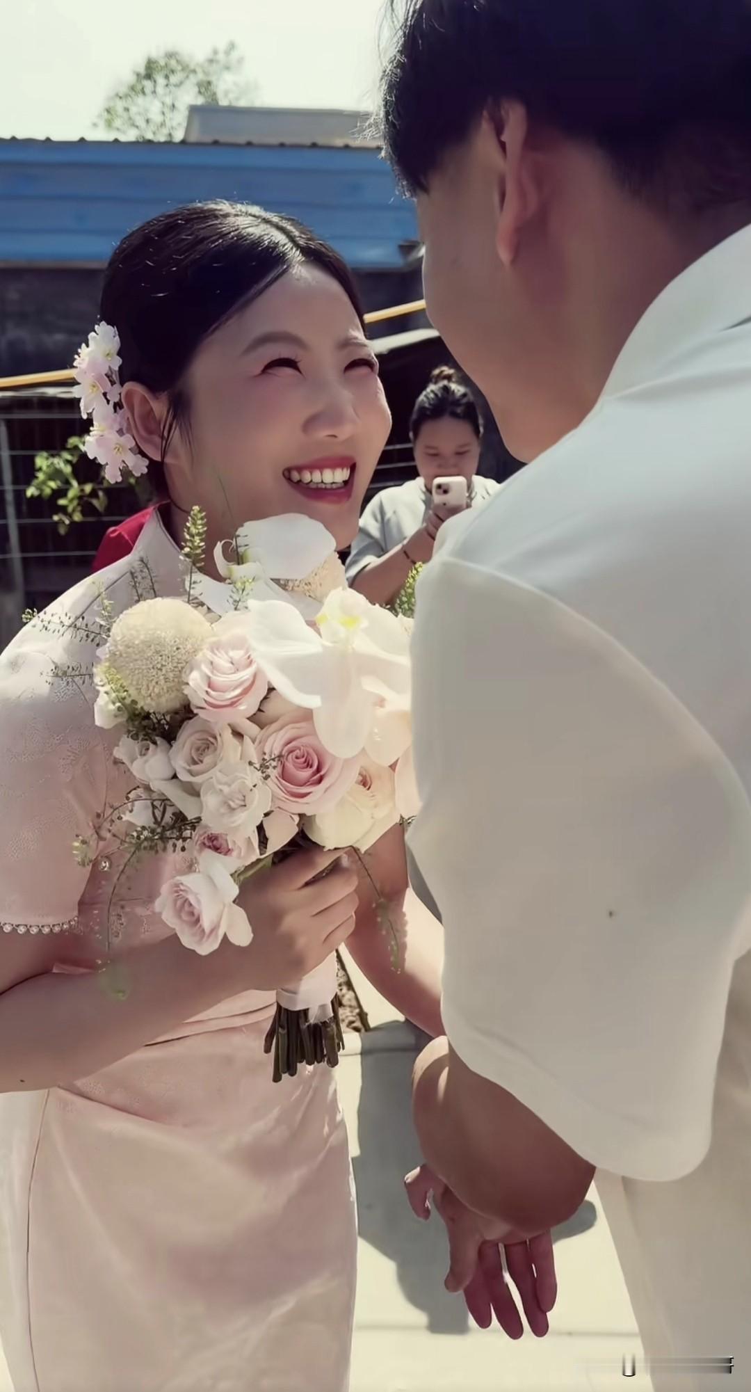 谁说我们没有媲美摩洛哥新娘的婚礼？这不就是吗？