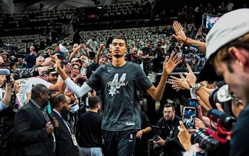 #nba##步行者##马刺# 北京时间3月3日，NBA常规赛继续进行，马刺主场与