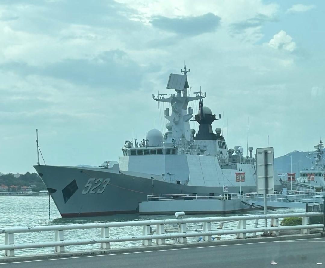 523红河舰完成与印尼海军演练后，已返航靠码头印尼回应联演打脸台独