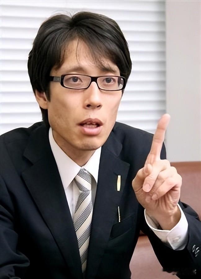 日本传出消息！
 
据日本媒体报道，一位名叫竺田恒泰的日本极右翼评论人士在一档电