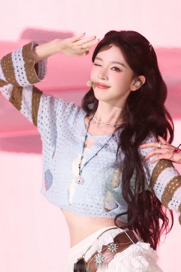 尚雯婕萨顶顶给陈瑶练成vocal了 家瑶这次真的惊喜到我了，高音稳低音沉，完全不