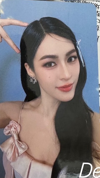 这两张自拍小卡好美 ​​​
