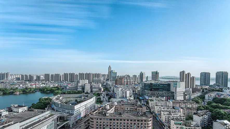 【芜湖官方回应热议：某企业一年内实际接受65次检查，非网传200次】近日，芜湖市