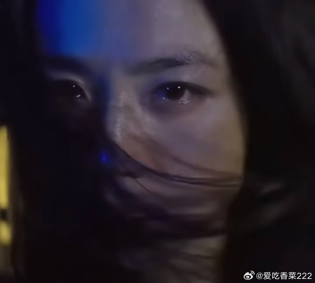 汤唯掌管氛围感的神汤唯真的满满的清冷感 谁看了她这张脸能不心动 而且她的眼睛里充