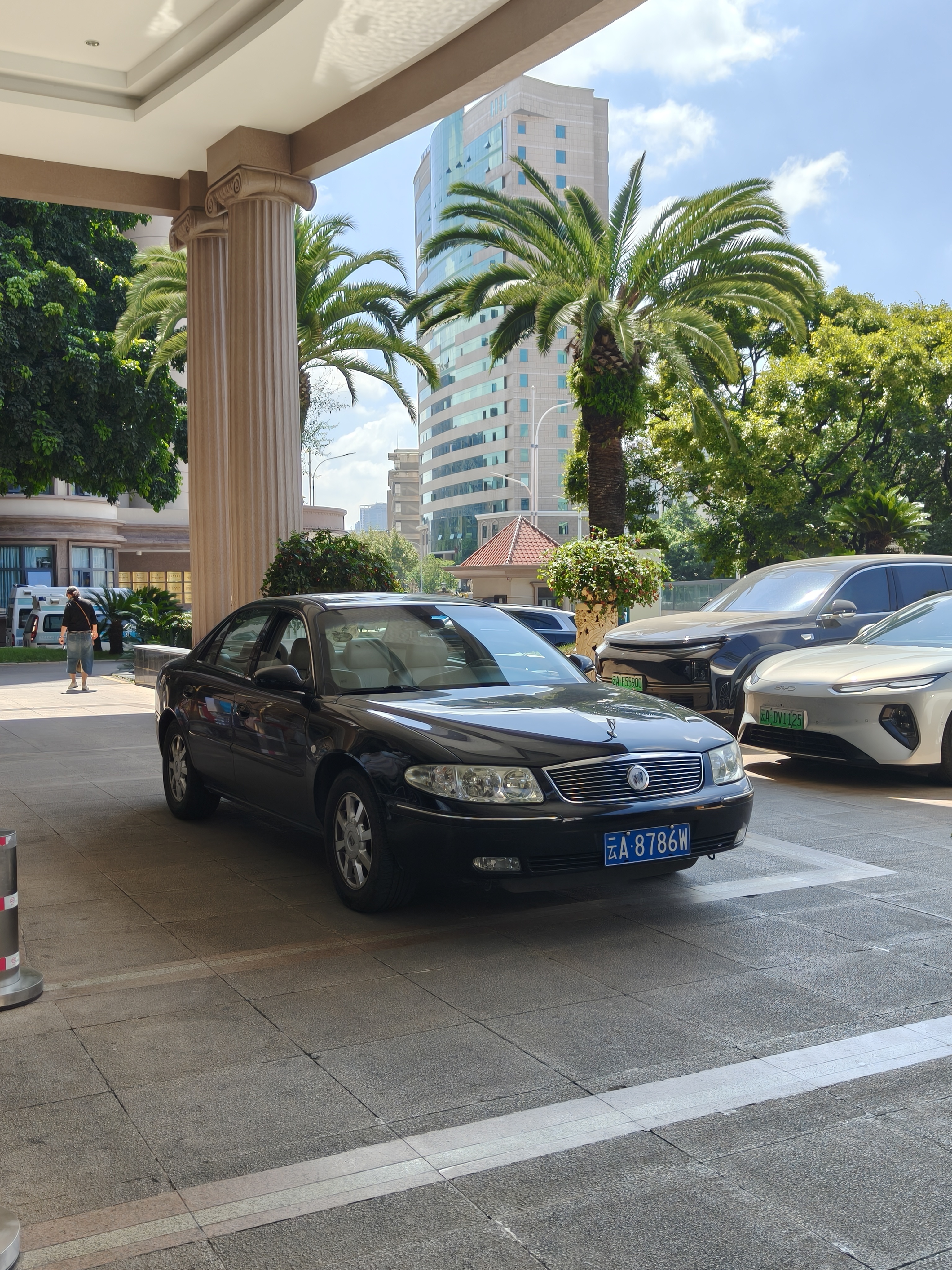 出院了，要快快长大，才能乘坐大别克轿车🤗🤗 ​​​