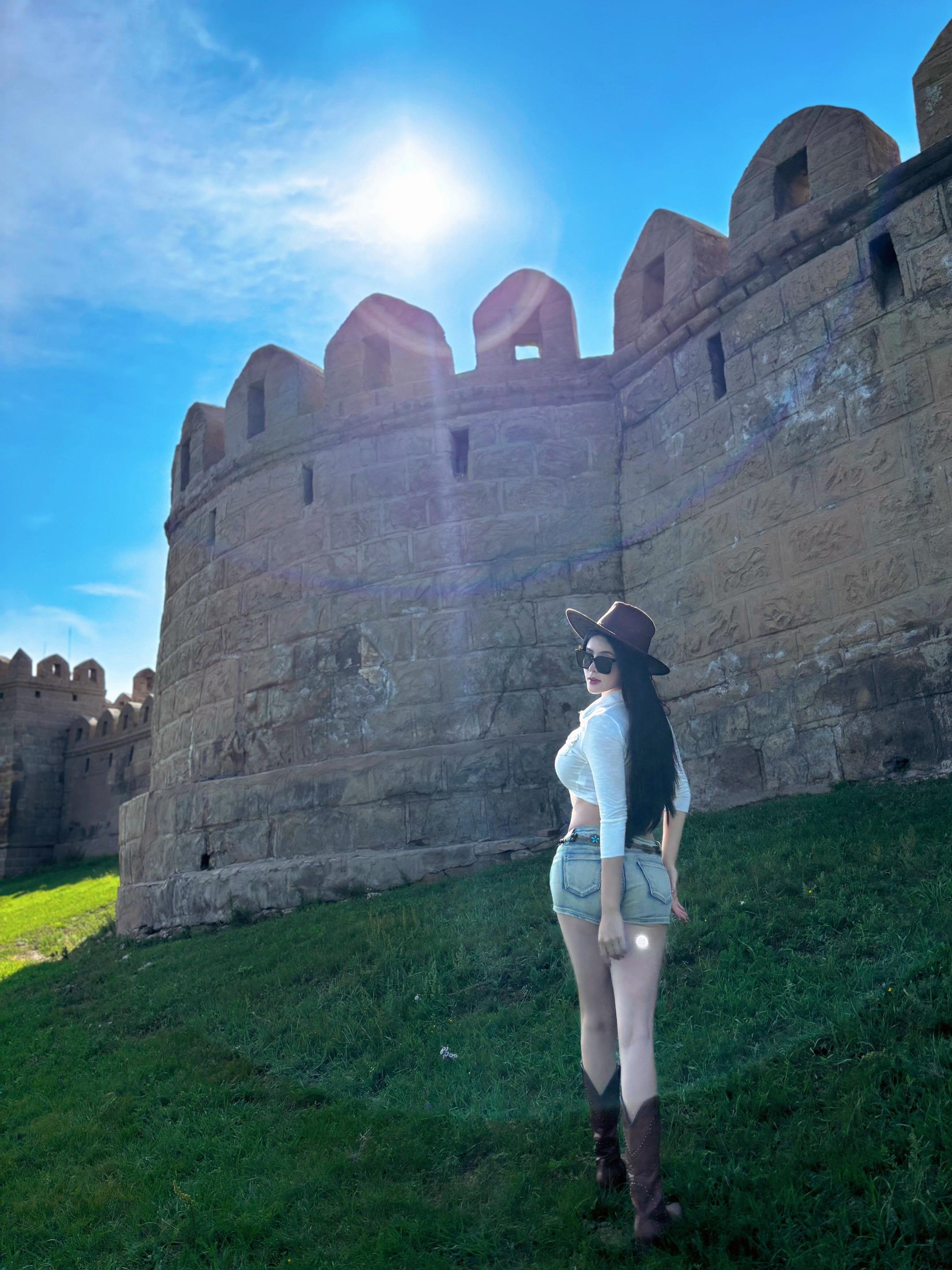 少与人纠缠，多看大自然。