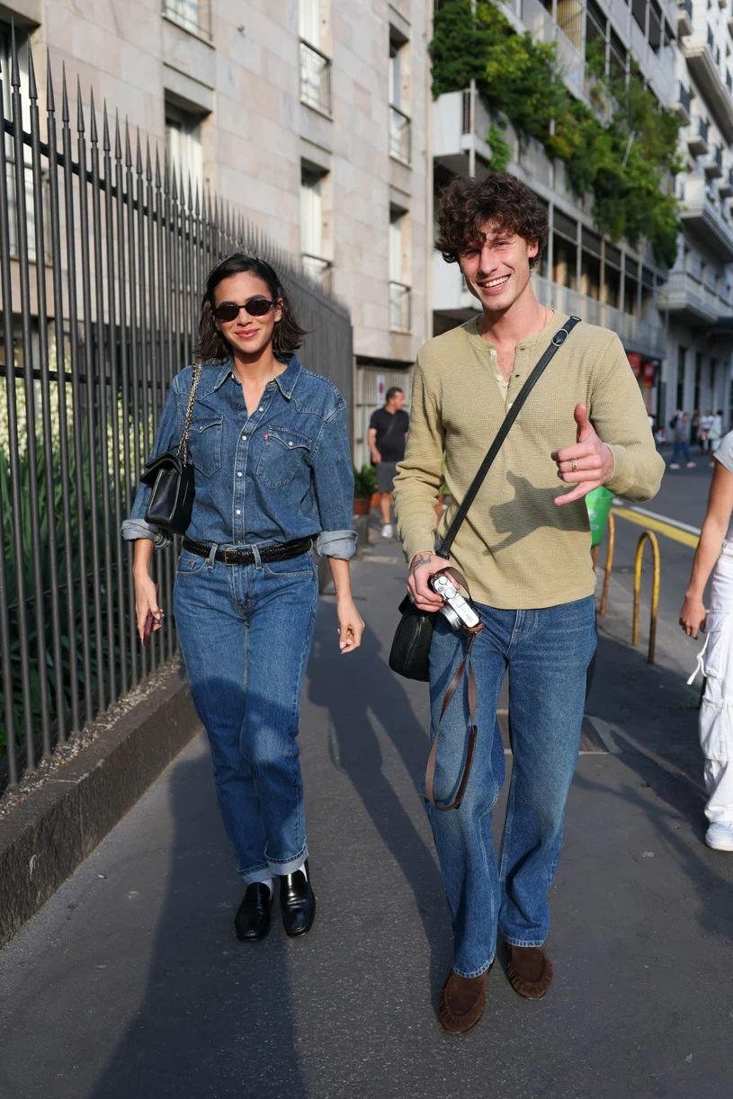 Shawn Mendes和女友Bruna Marquezine 25日在米兰 ​