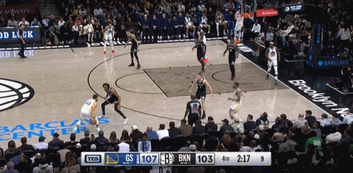 不容易！这次2+1裁判终于给了！
在今天NBA常规赛勇士对阵篮网的第四节比赛最后