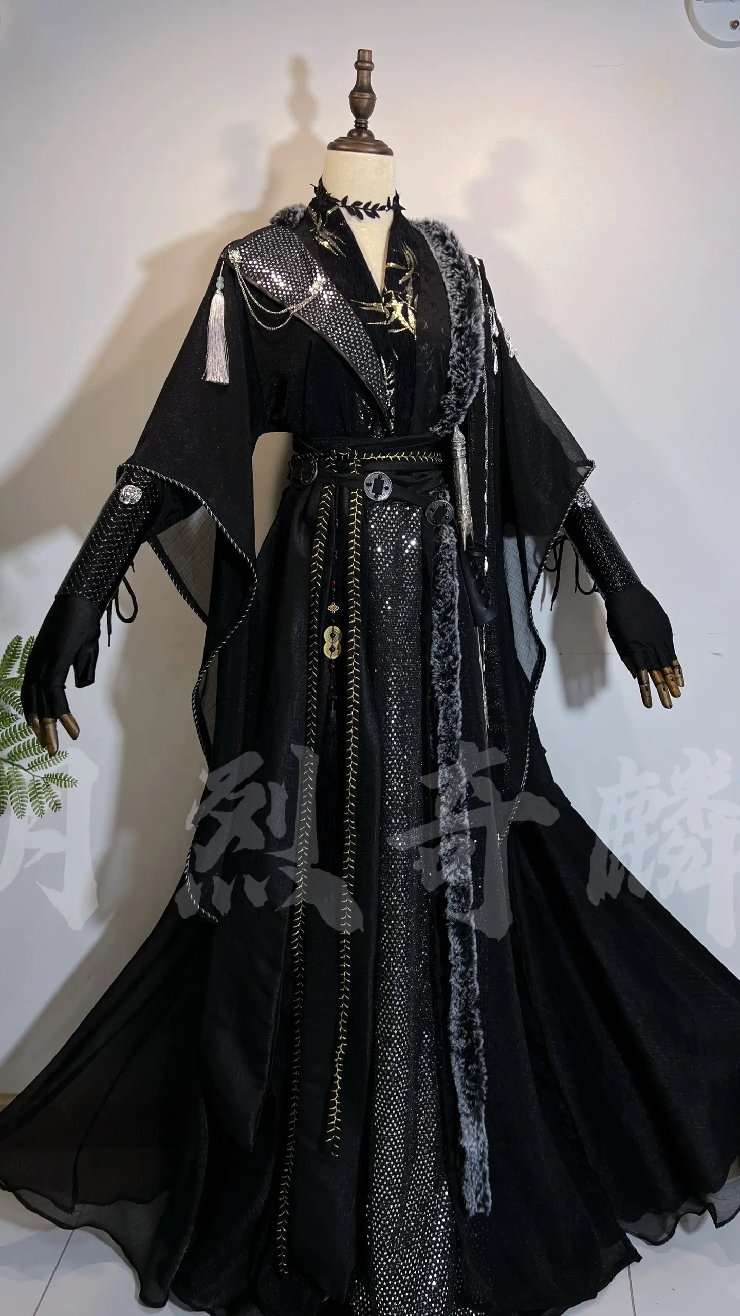 「盗笔」衍生 | 古风黑瞎子cos服。小花的随后就到~