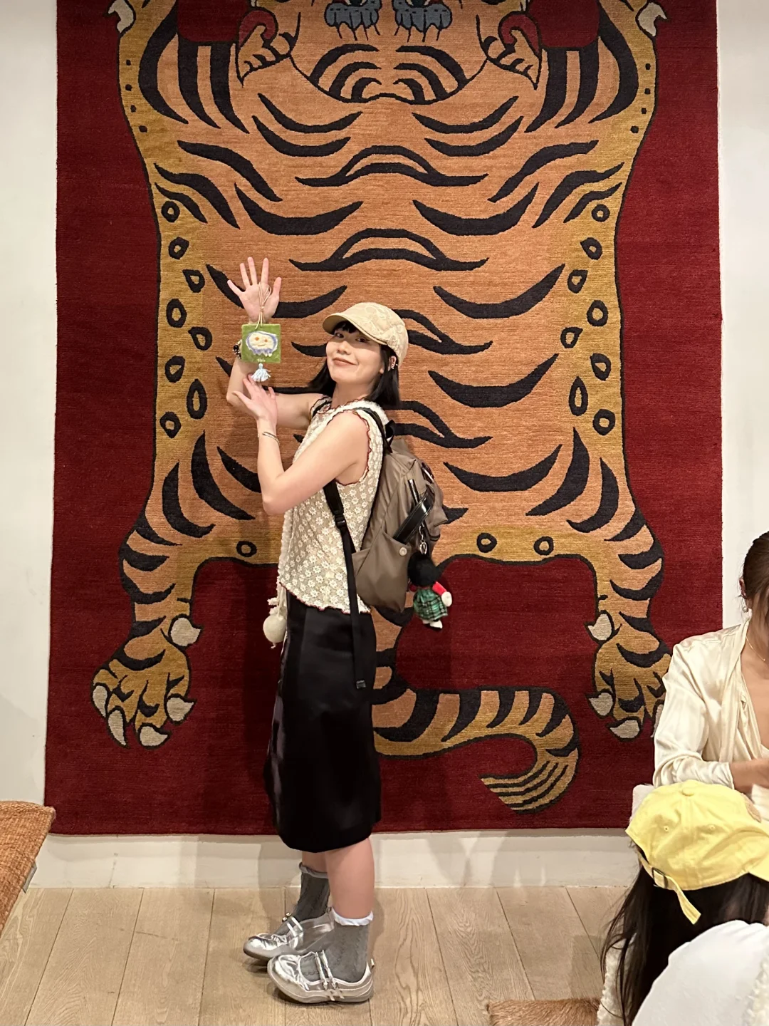 虽然我没有看到井柏然种树啦