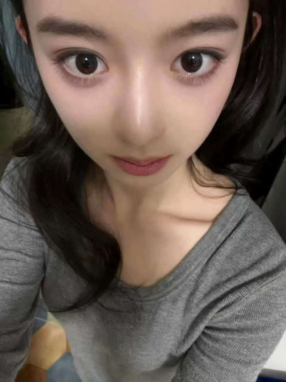 大眼萌妹黄杨钿甜！就这个怼脸萌~