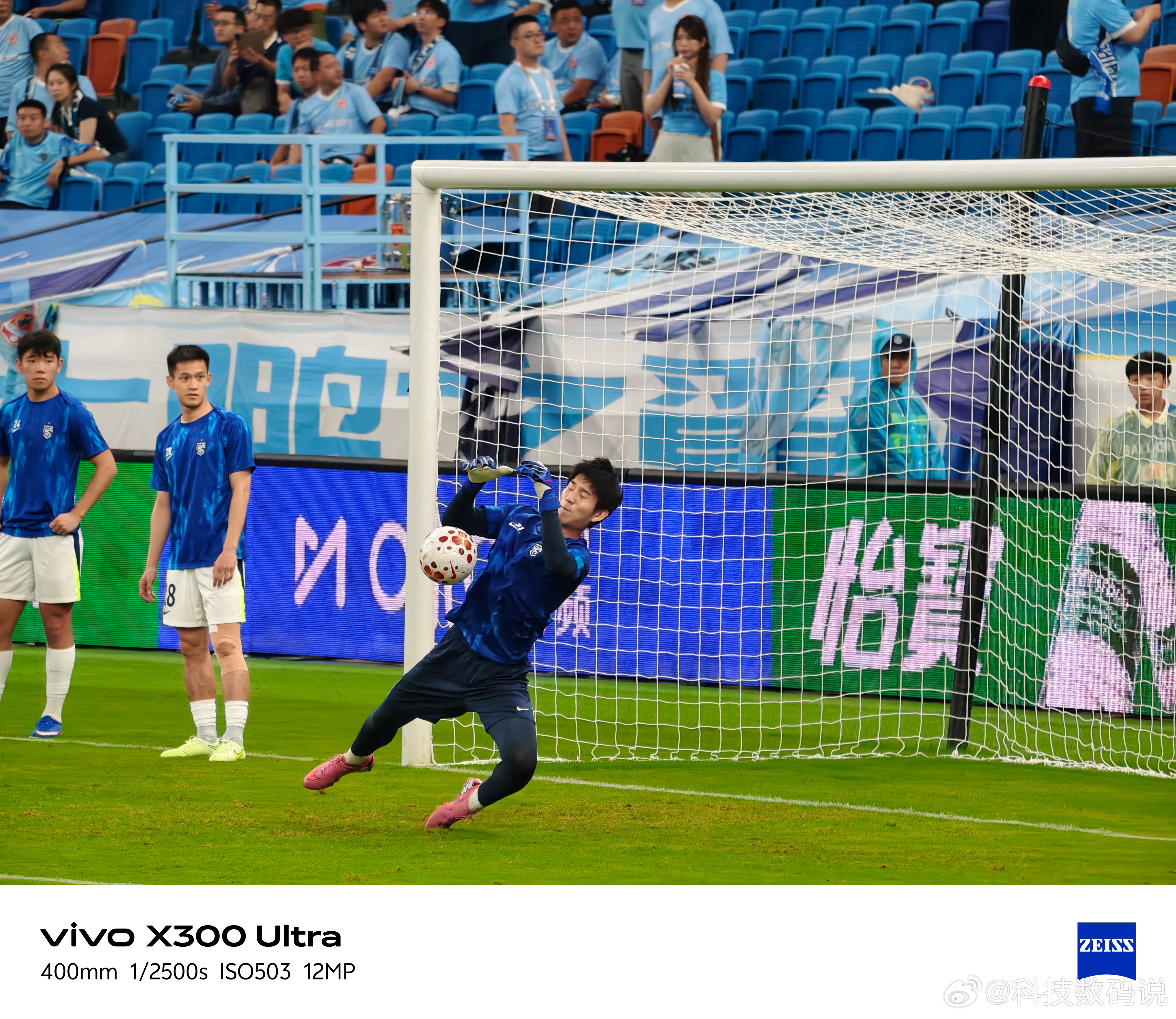 你的前线报道已入场我最喜欢图7的抓拍要是没有这个人就完美了要什么图13的大炮哪个