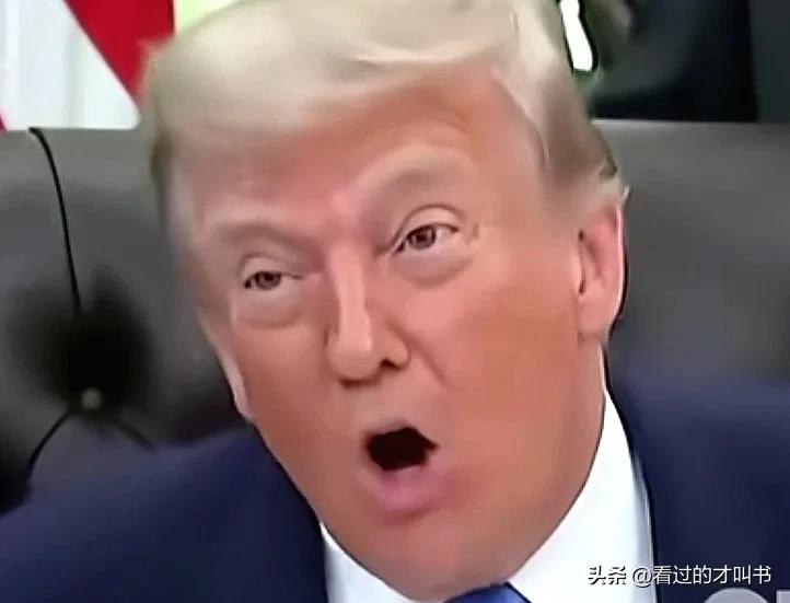 特朗普：他们当是我傻！
美国总统特朗普今天（11日）对媒体说：伊朗非常渴望达成协