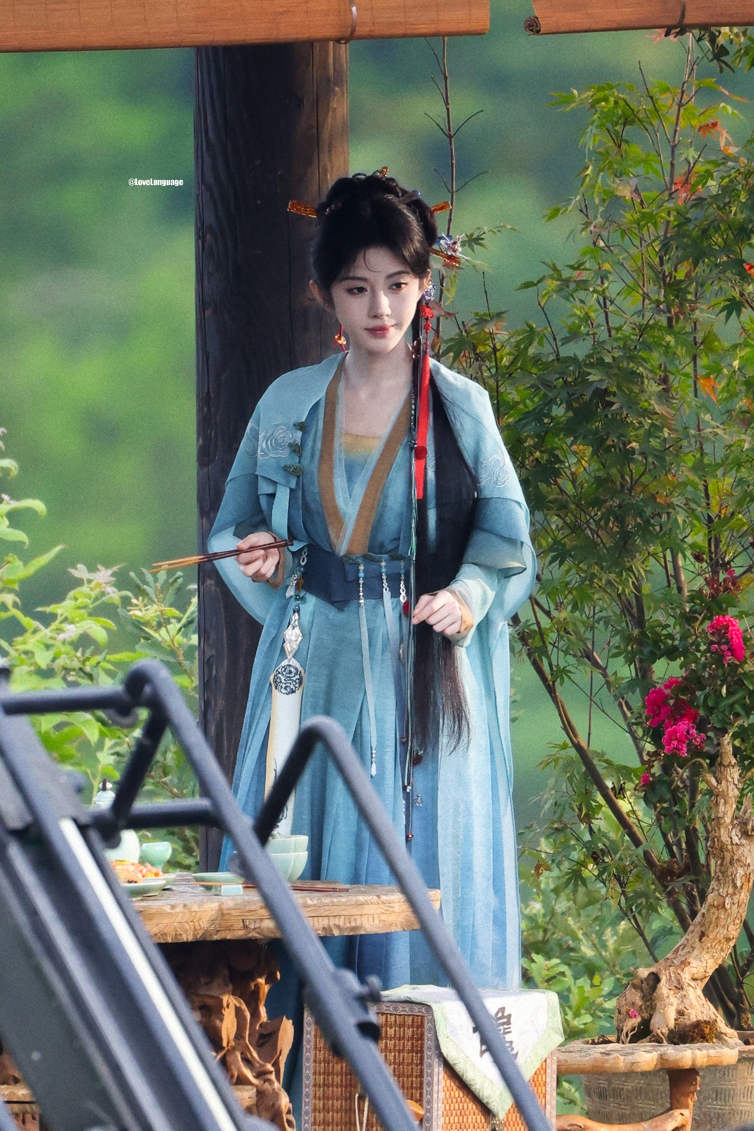 鞠婧祎阿黛🦋 鞠婧祎来战 一紙木涩的苦橙味的情緒雨箋 ​​​