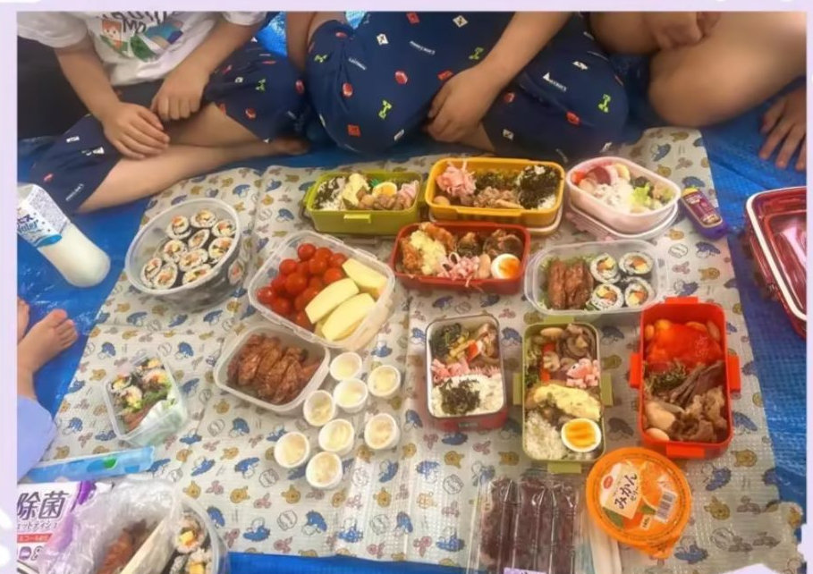 福原爱产后两个月，带三胎儿子野餐被偶遇，小朋友胖乎乎，很可爱 