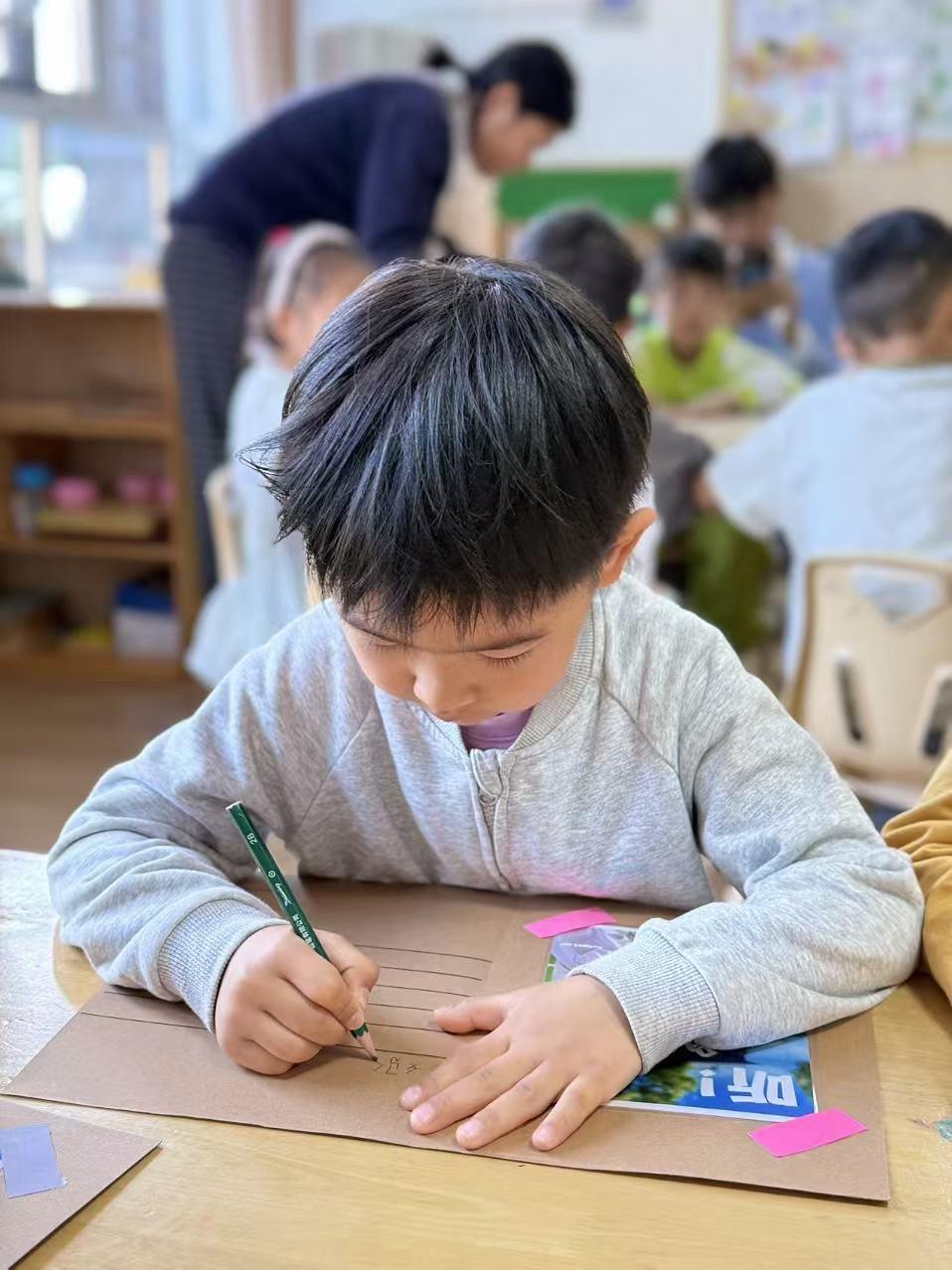 💌 母亲节限定 · 小“情书” 被人类幼崽的爱意狠狠击中了！ 他用稚...