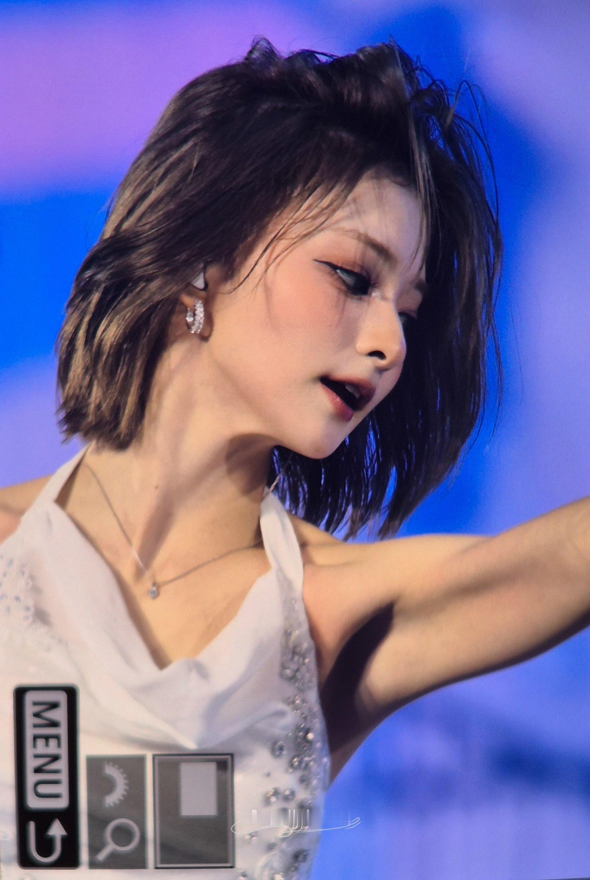 李娜炅[超话]  🐣氧气笑颜李娜炅 260906 亚巡首尔场D3 饭拍pre 