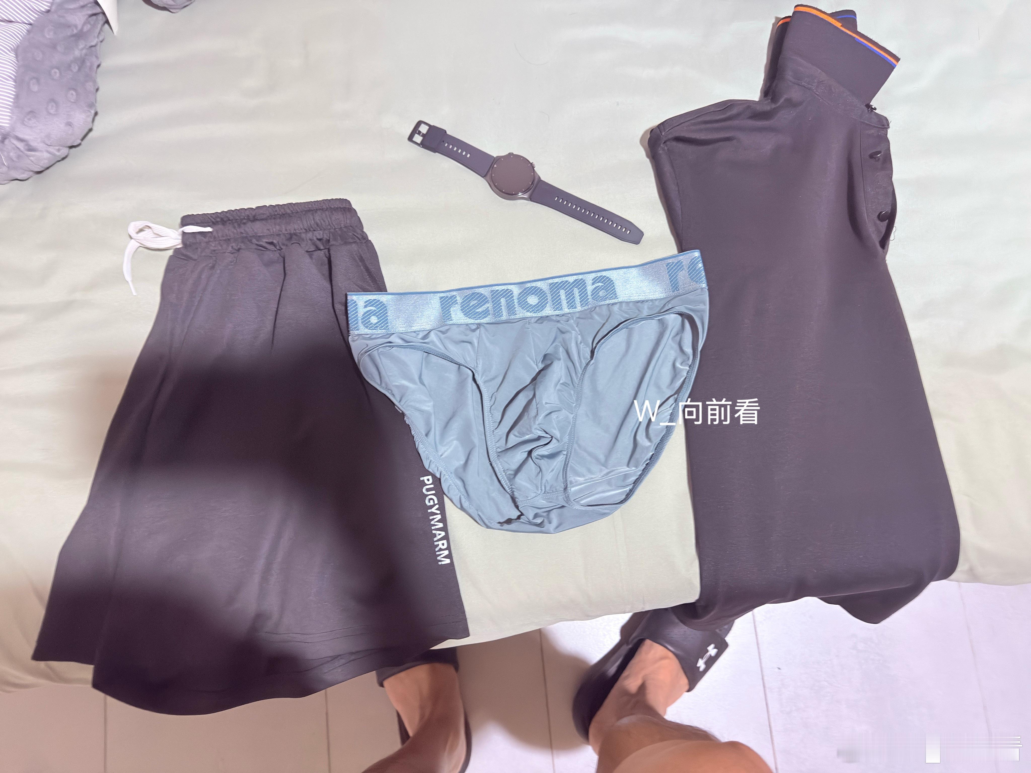今日份ootd ，全身都在抗拒上班！不想上班啊！[奥特曼][奥特曼][奥特曼] 