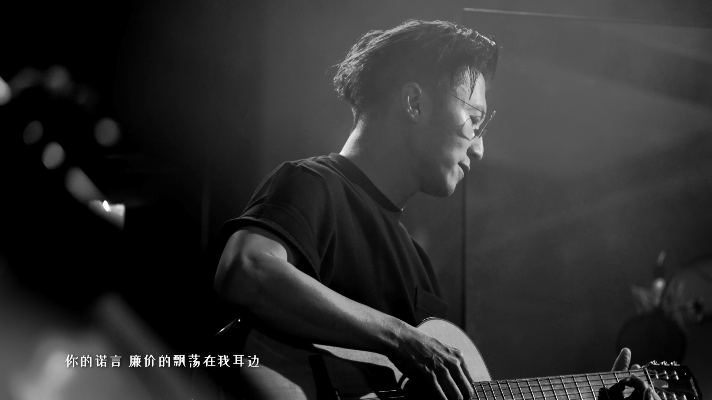 谢霆锋欧阳娜娜合唱拿什么输 都给我去听谢霆锋和欧阳娜娜的合作舞台带来的惊喜，好吗