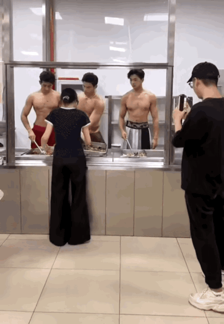 要命了，还让不让人吃饭了！