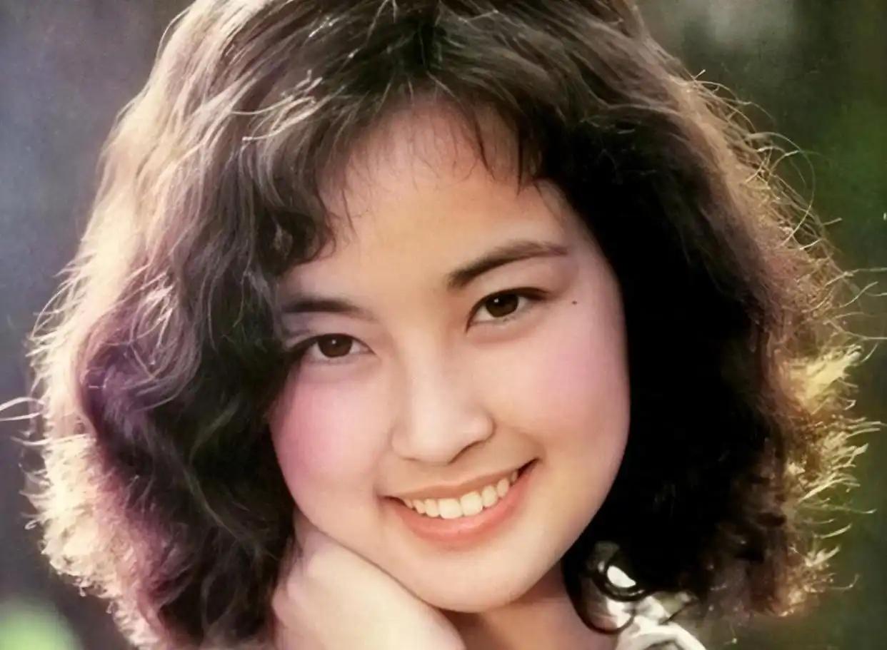 刘晓庆的清醒发言戳中无数人：感情里不纠缠，才是顶级通透
 
“你不要我，我就走；