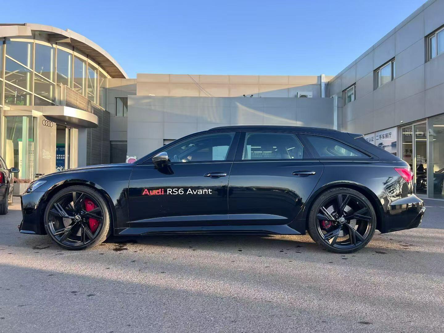 25年奥迪RS6 P版 退役试驾车 黑色 25年1月牌 5000km 原版原漆不
