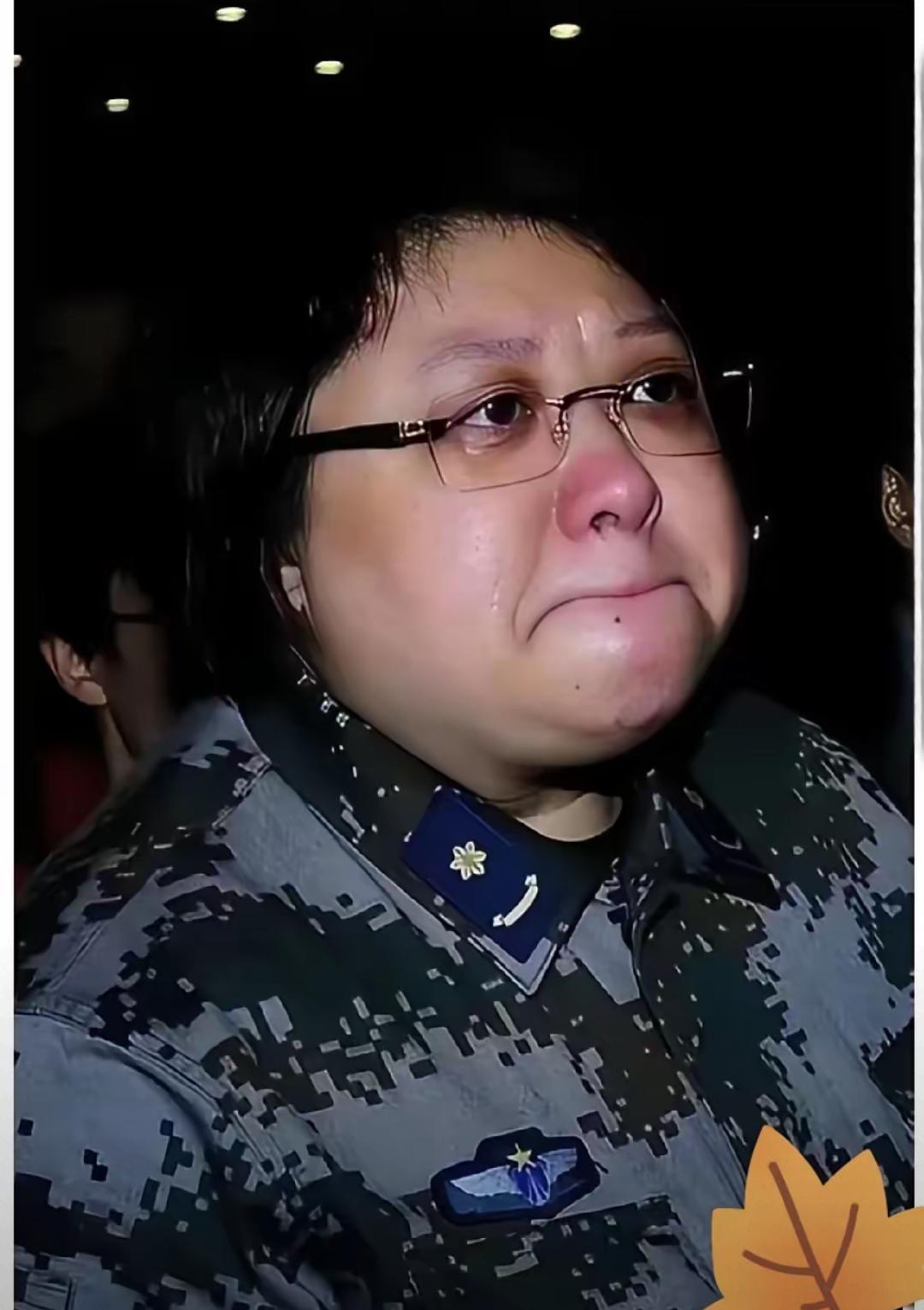 韩红又捐了1000万。

她这些年没怎么唱了，基金会账上也不宽裕。

但甘肃地震