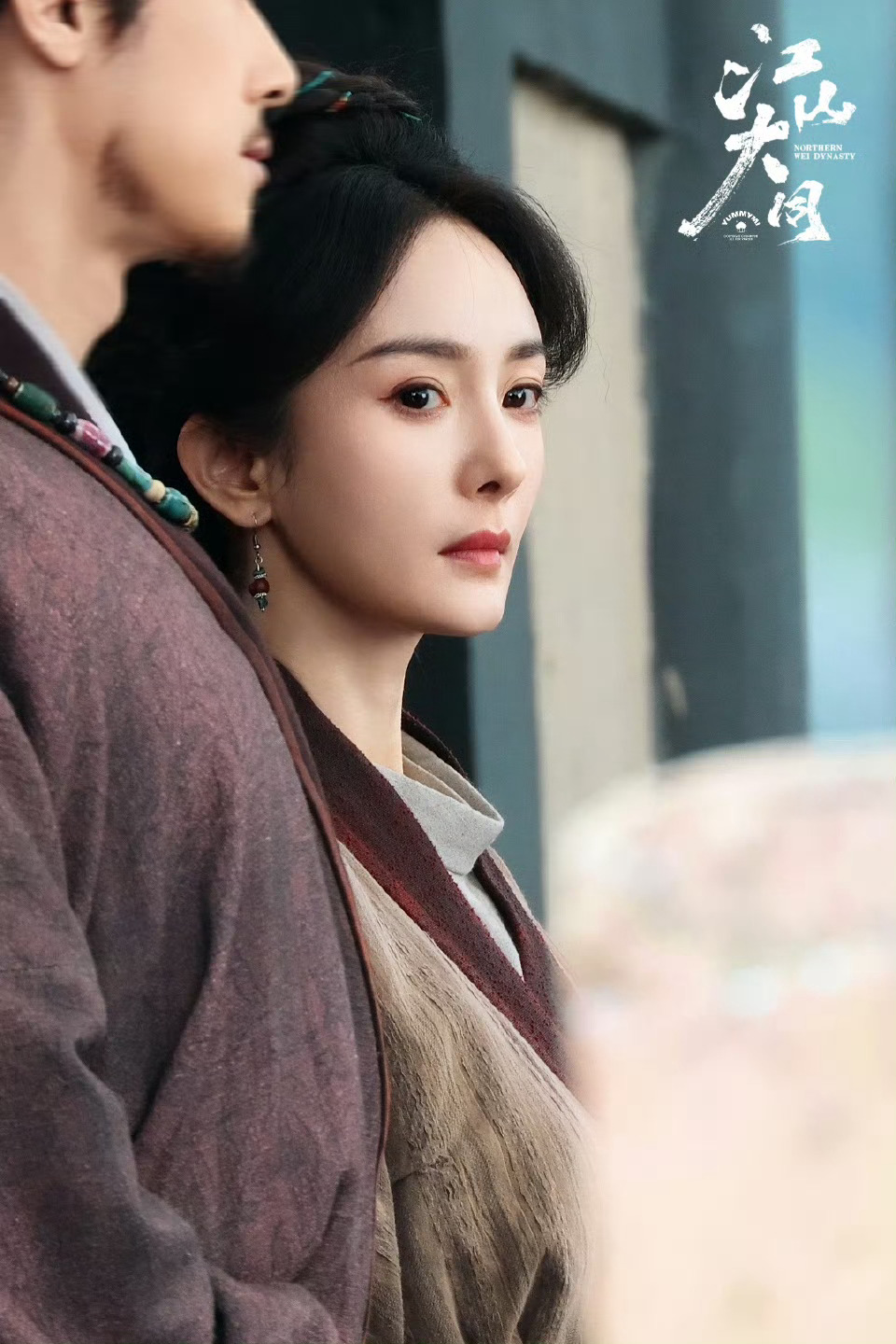 素衣难掩绝色幂儿穿这么素那么美杨幂素衣难掩绝色