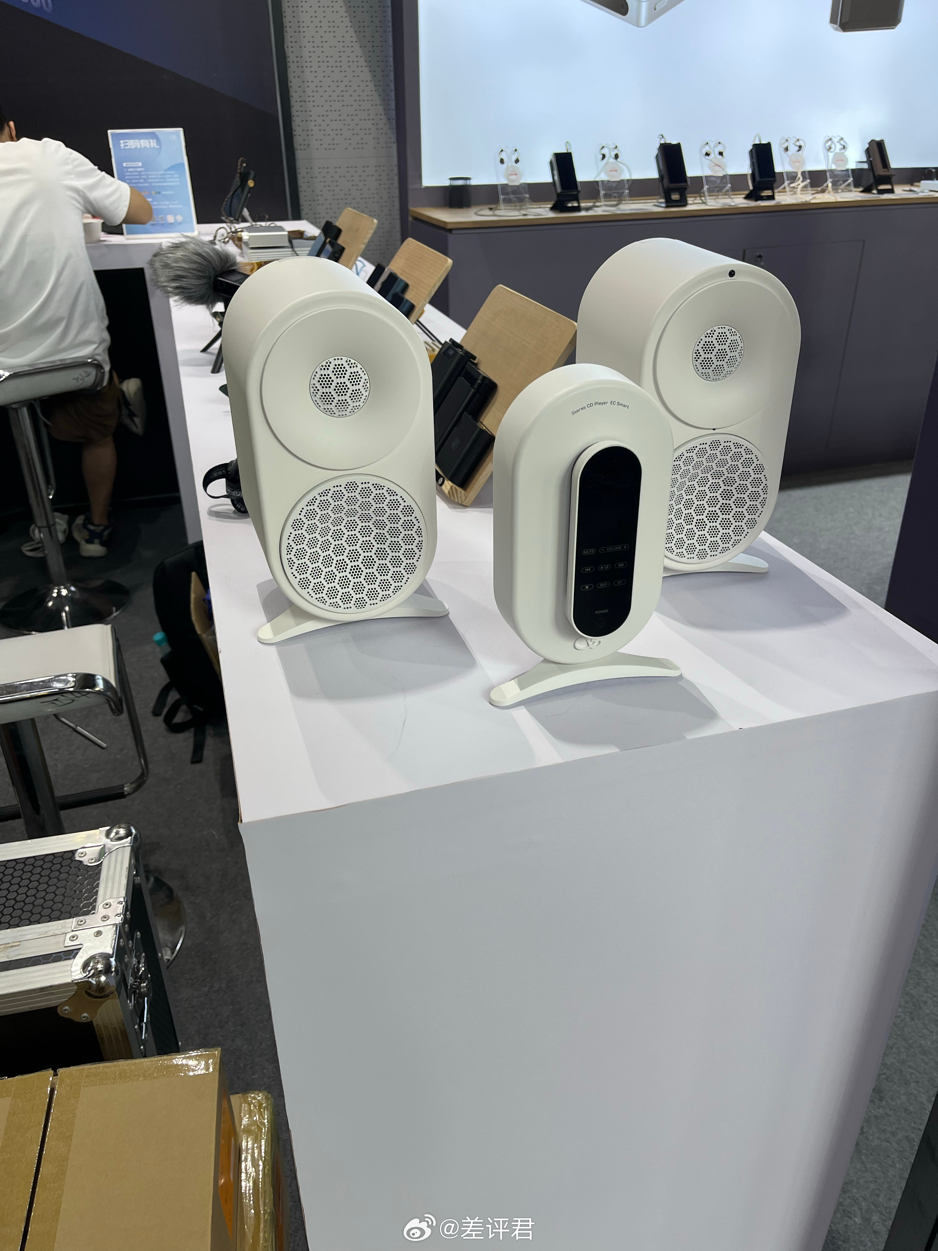 #差评在现场# 今天抽空来深圳国际音频展了，感觉山灵审美起来了啊，这回的新品质感