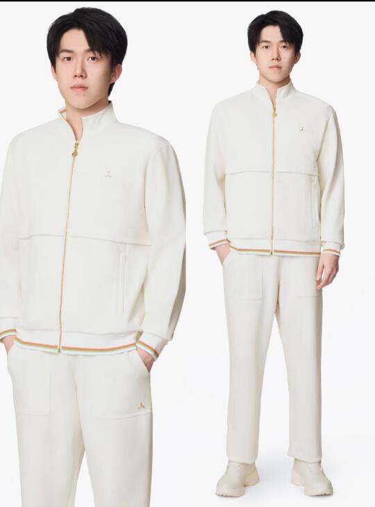 我以为是🐍结果是李宁
