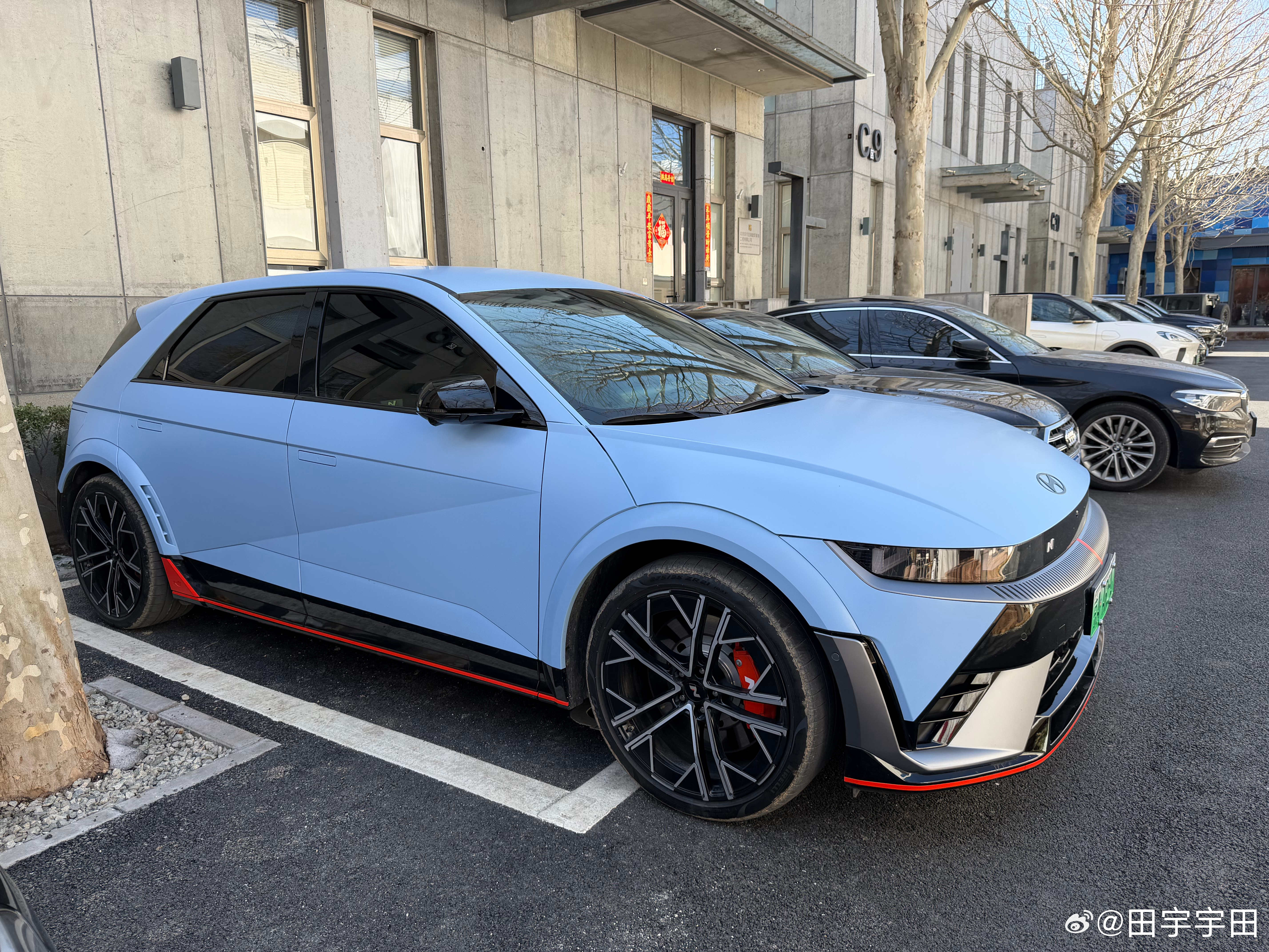 最近又开始喜欢IONIQ 5N这车的模拟声浪堪称一绝100%模拟性能车的排气、回