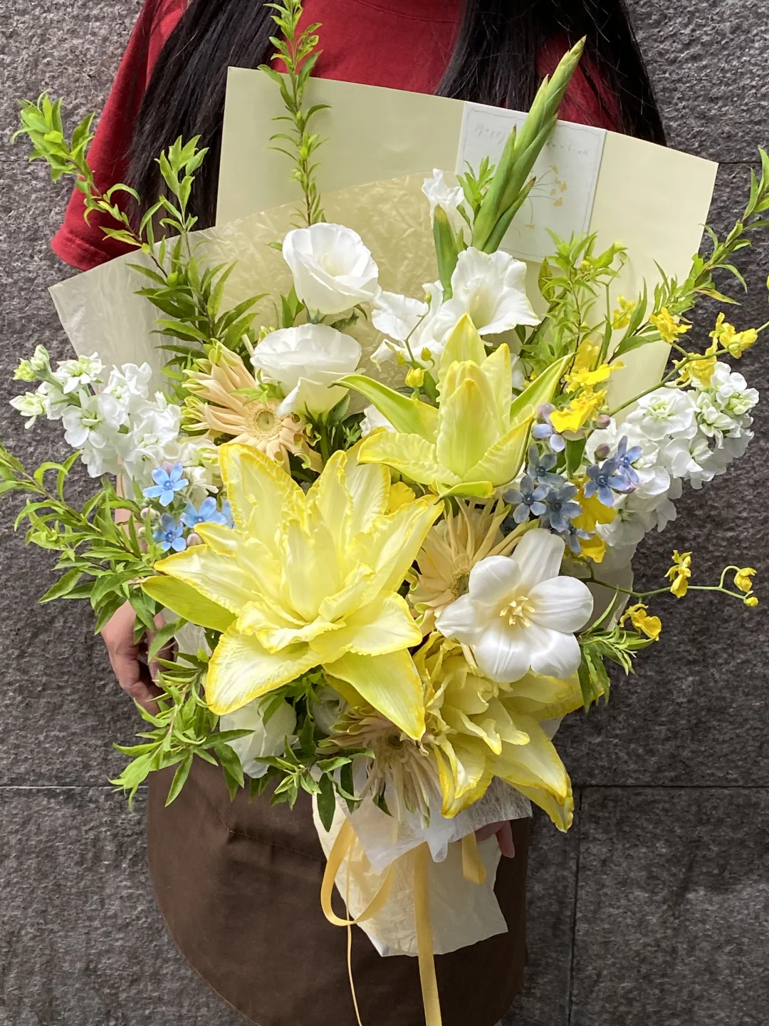 送往北京服装学院的毕业花束🎓 ｜重瓣百合