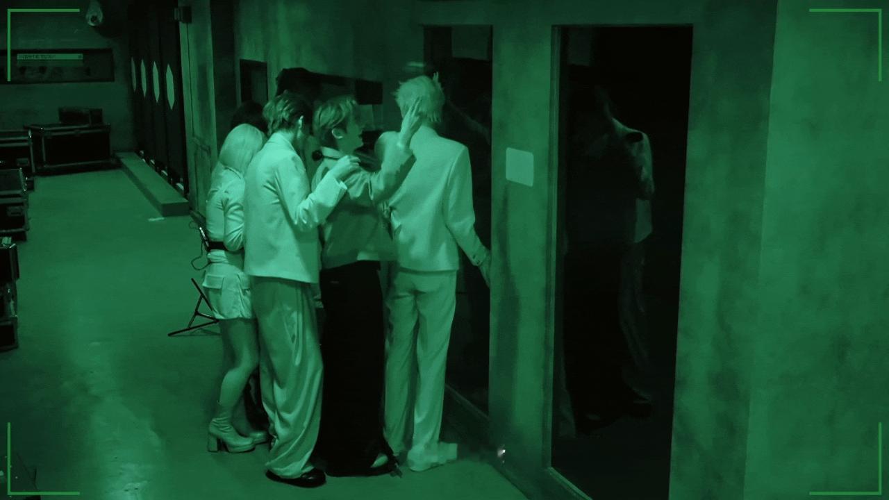 丁程鑫哭着说使用开灯卡丁程鑫被吓哭了开始推理吧丁程鑫在开推里的恐怖体验，大概是从