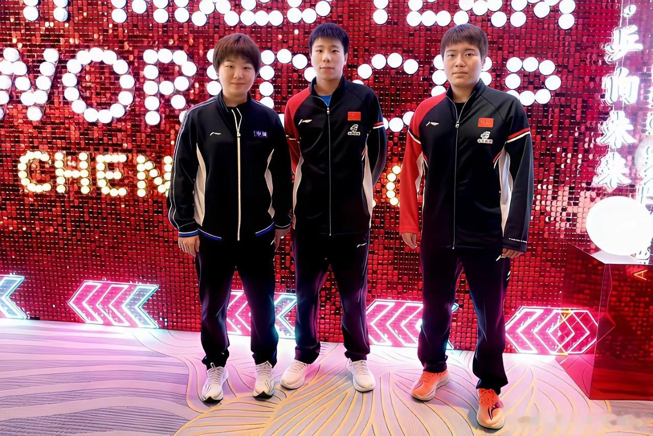 国乒晚宴上，吸引人的不是莎头组合，不是曼昱，不是丰富的晚宴餐，而是……
    