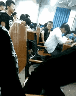 青春剧情，永远重复，只是主角常新。