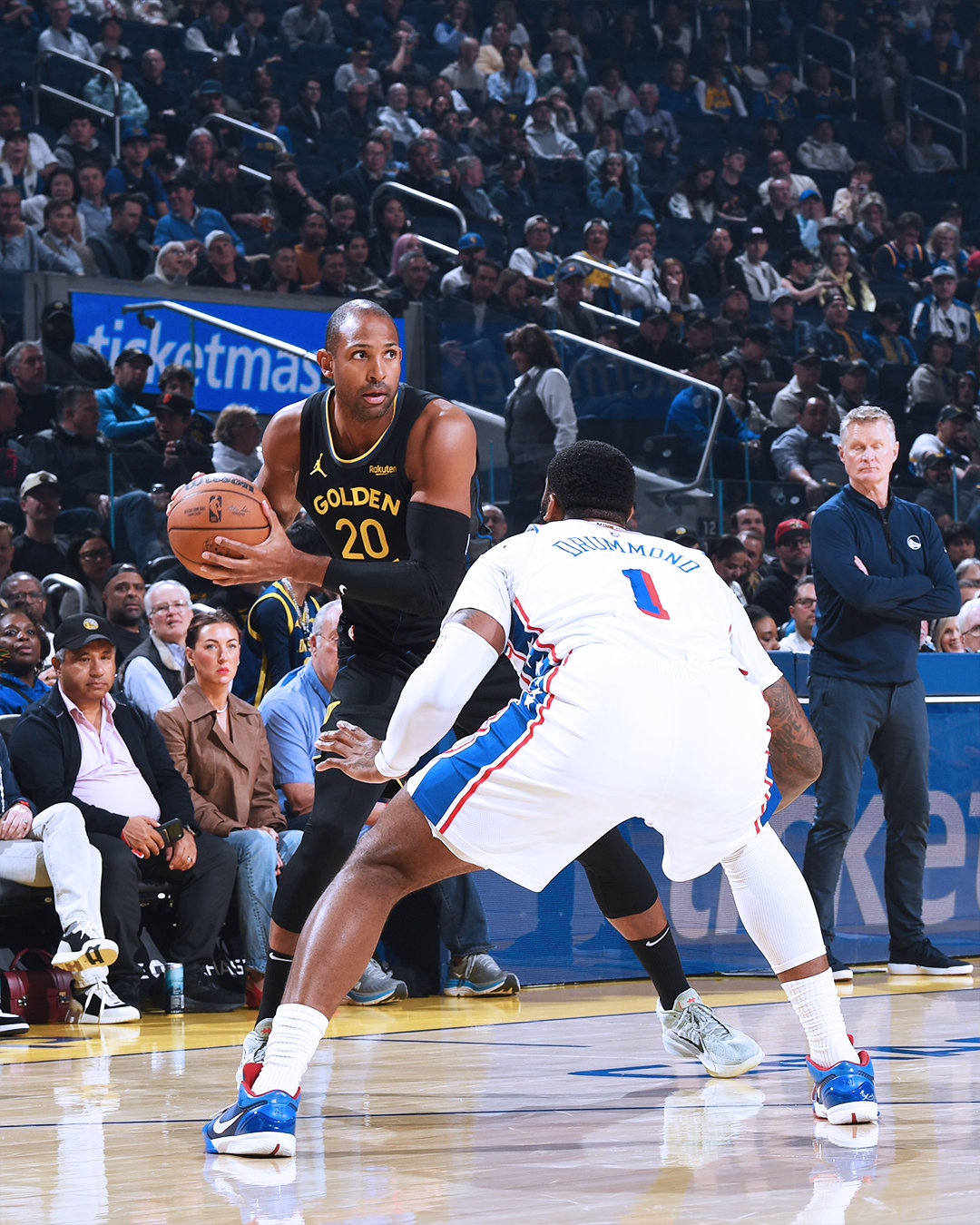 霍福德10分，2助攻，1盖帽。76人vs勇士