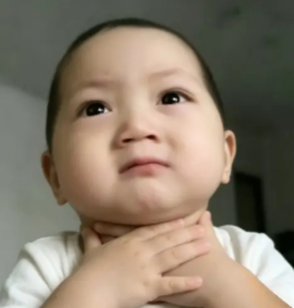 我真的好难受啊老存一个头像大户结果自己用那么土的头像 我都绷不住了 ​​​