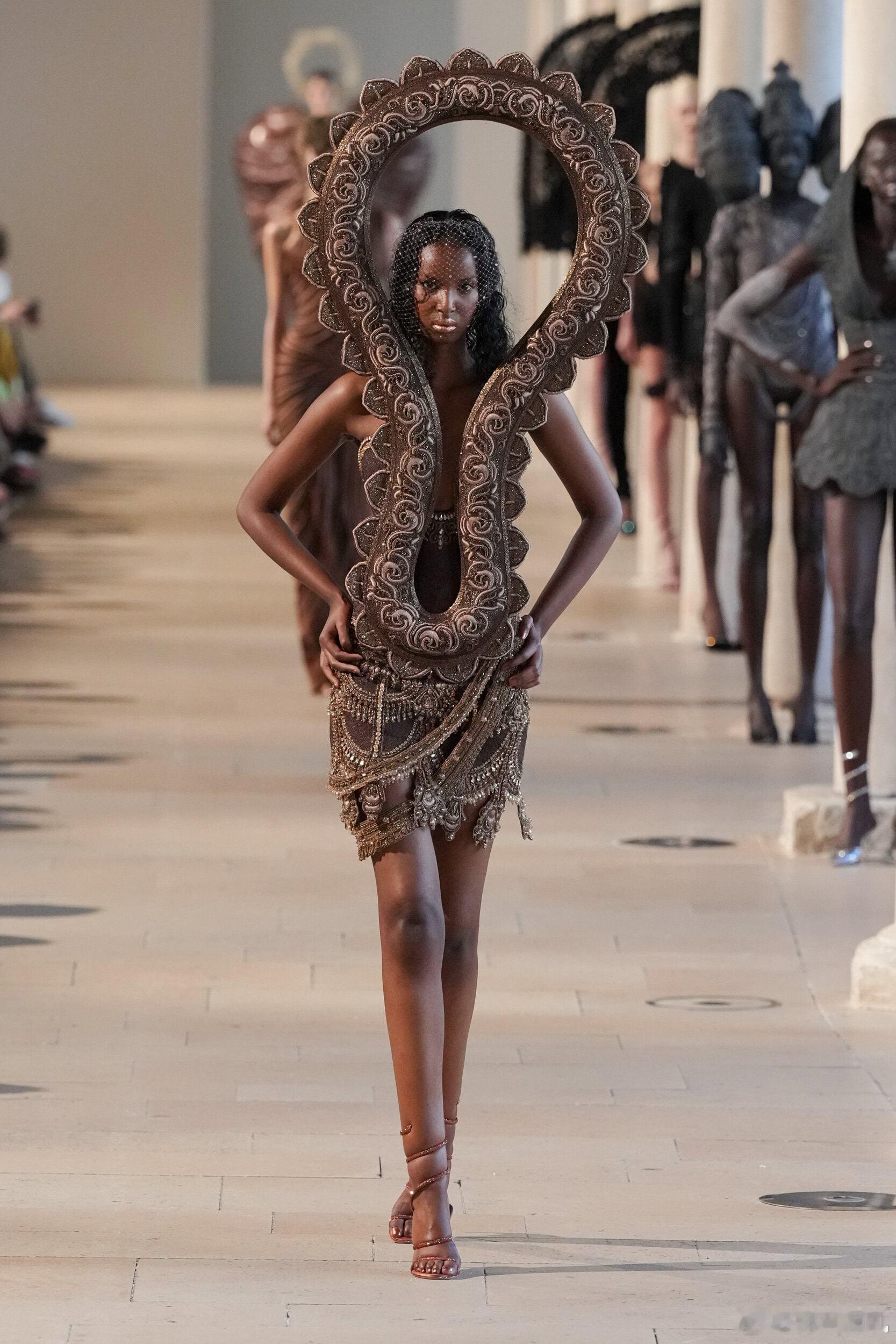 Rahul MishraFall Winter 2026 Haute Coutu