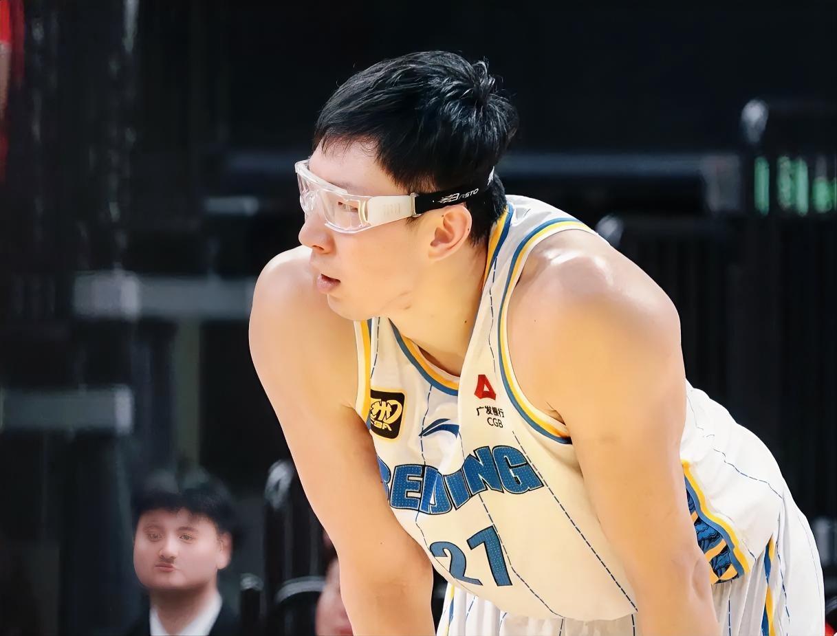 太精彩了，北京99-88胜上海！扳回一城，这五位球员功不可没！
 
1. 陈盈骏